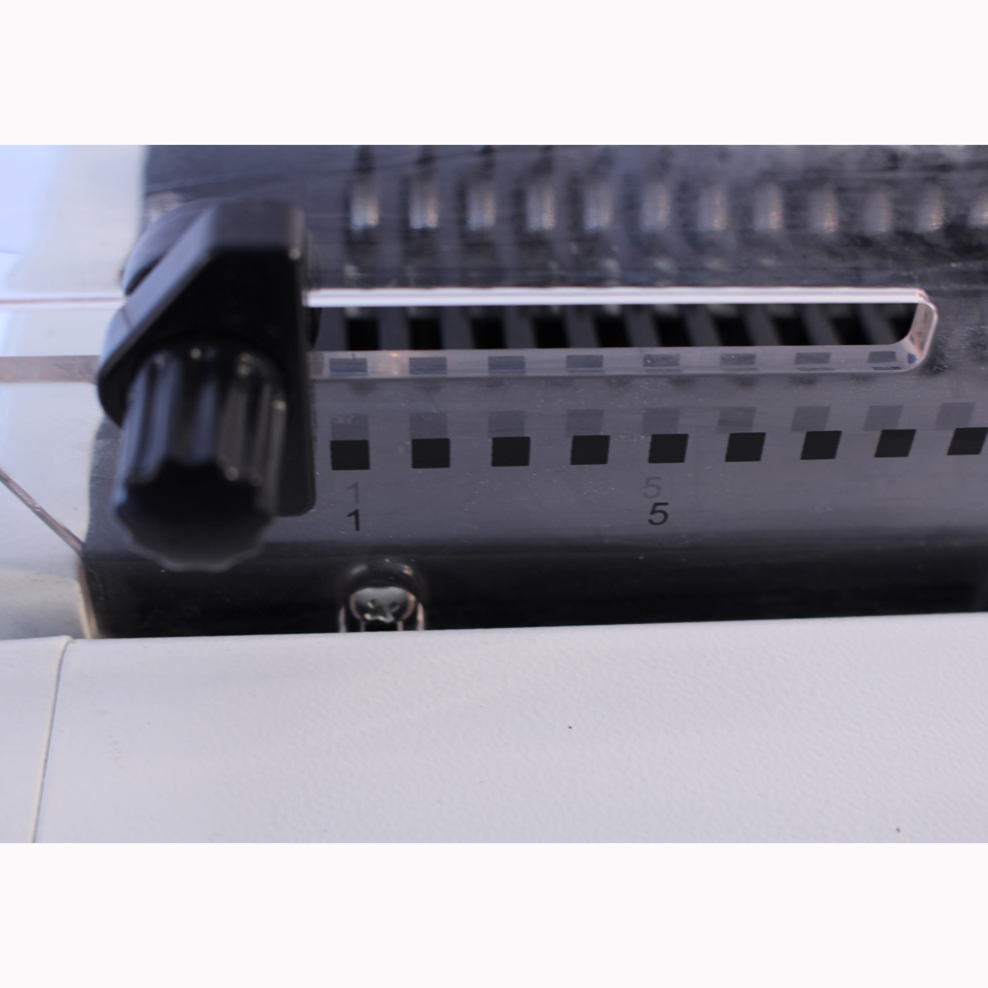 Machine de reliure électrique  - Binding Comb Plastic avis et prix